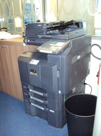  1 copieur-imprimante-fax TASK ALFA KYOCERA 5550CI (2012) 
