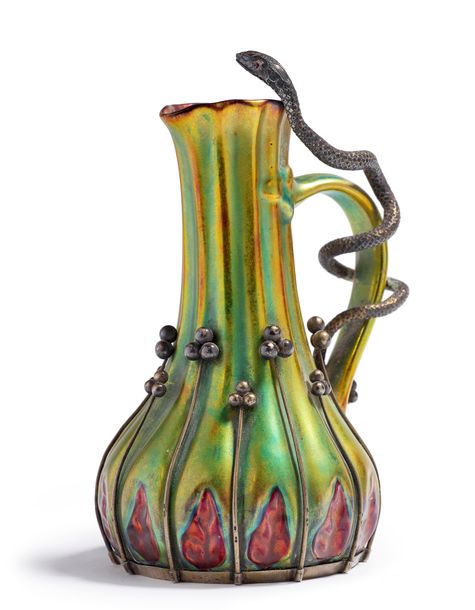 Un vase Art nouveau hongrois acquis par Orsay