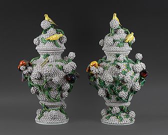 La paire de potiches de Meissen dans la Gazette Drouot