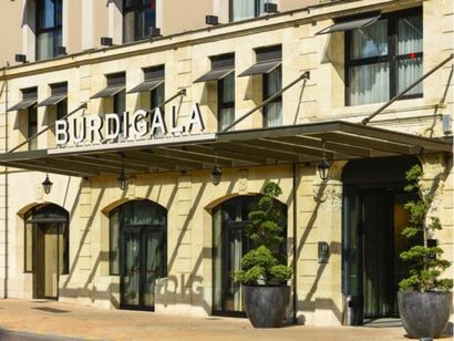 ADER E&P en Aquitaine : vente aux enchères du mobilier du Burdigala, boutique hôtel 4*