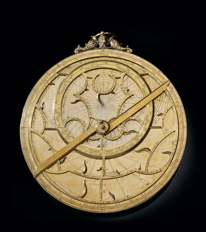 Un astrolabe européen aux enchères attribué à Michael PIQUER