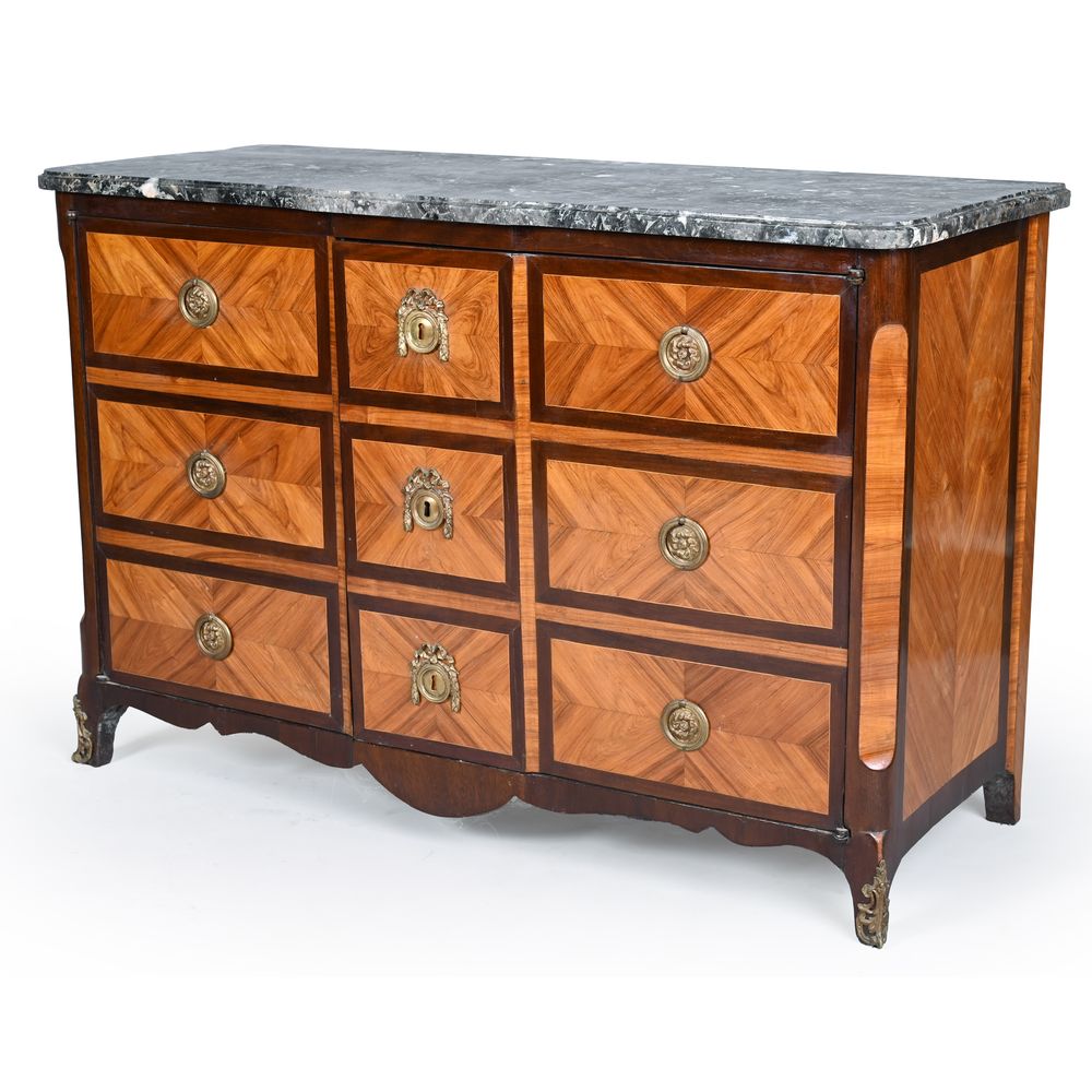 VASSOU. RARE COMMODE A PORTES LOUIS XVI en plac... | Commodes: enchères