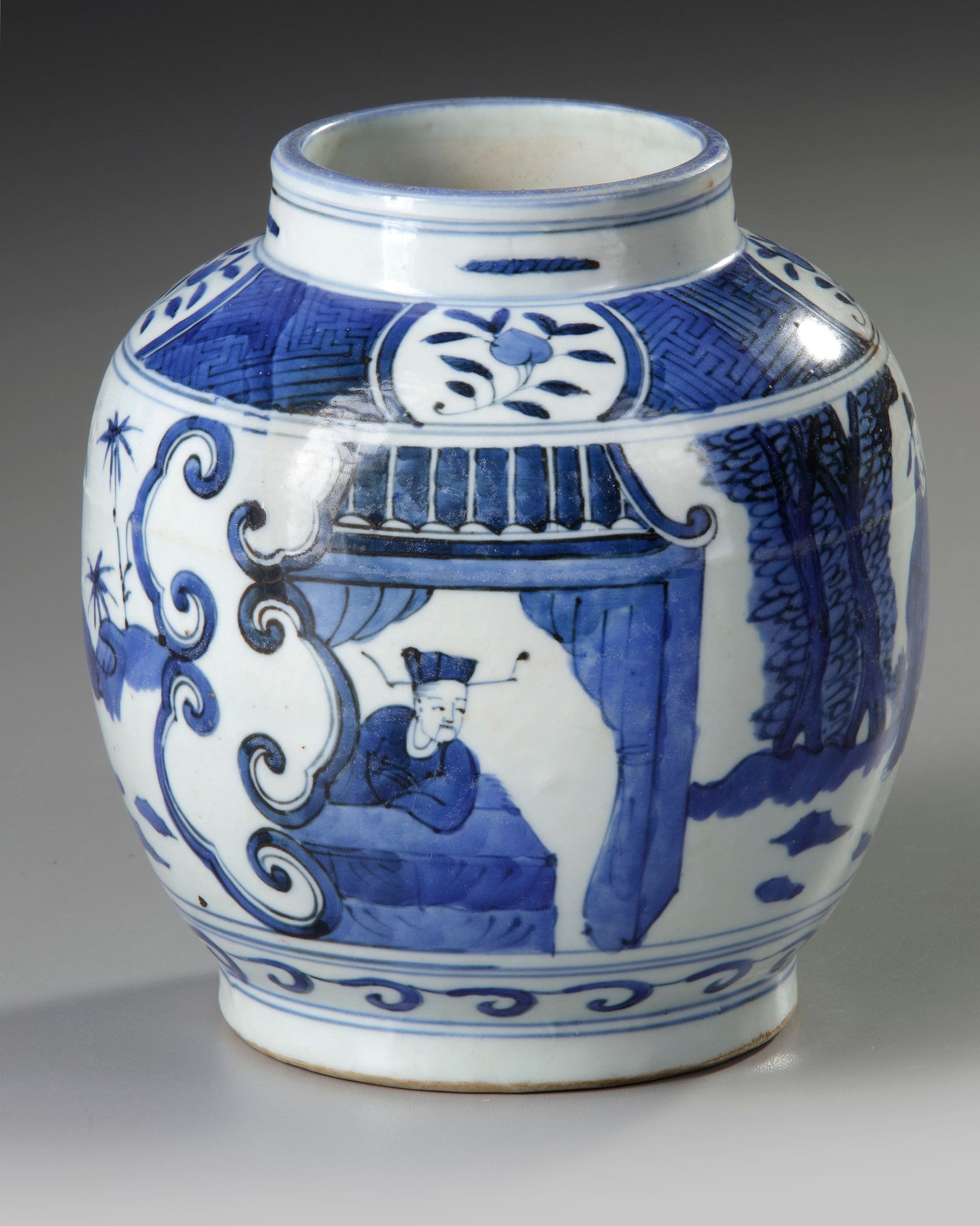 中国青花罐，明代（1368-1644 年）这是一件中国青花瓷罐，罐身以钴蓝色 