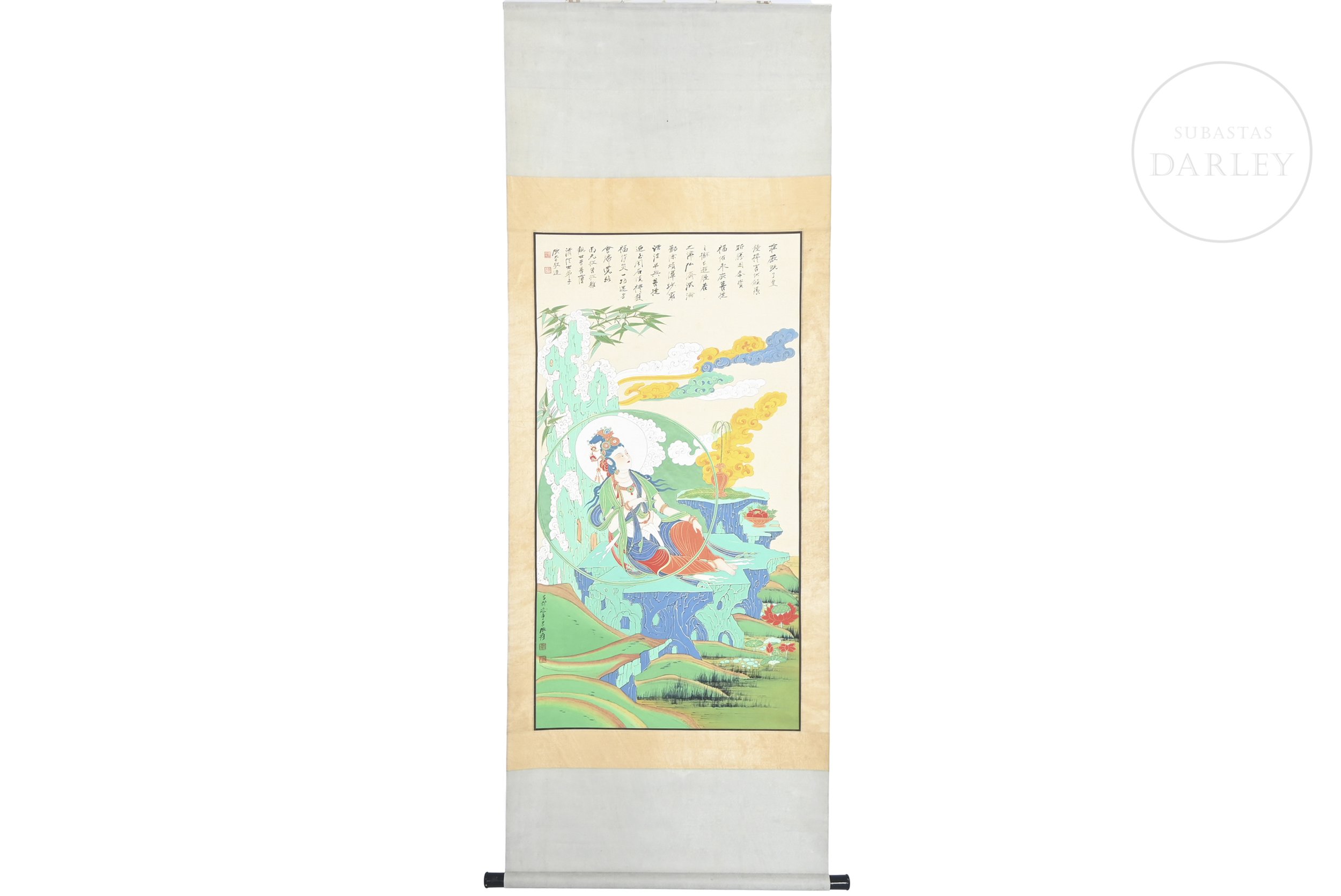 中国画《水月观音》，署名张大千纸本水墨画，装裱于丝绸锦框中。这幅画
