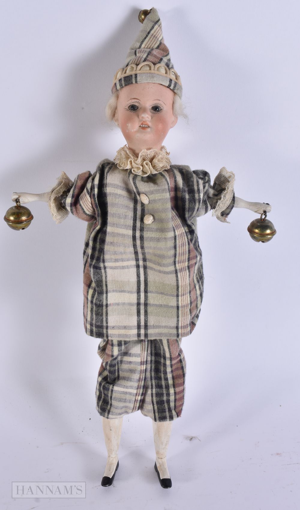 A VICTORIAN AUTOMATON BELL DOLL. 35 cm long. | Toys and models: bids