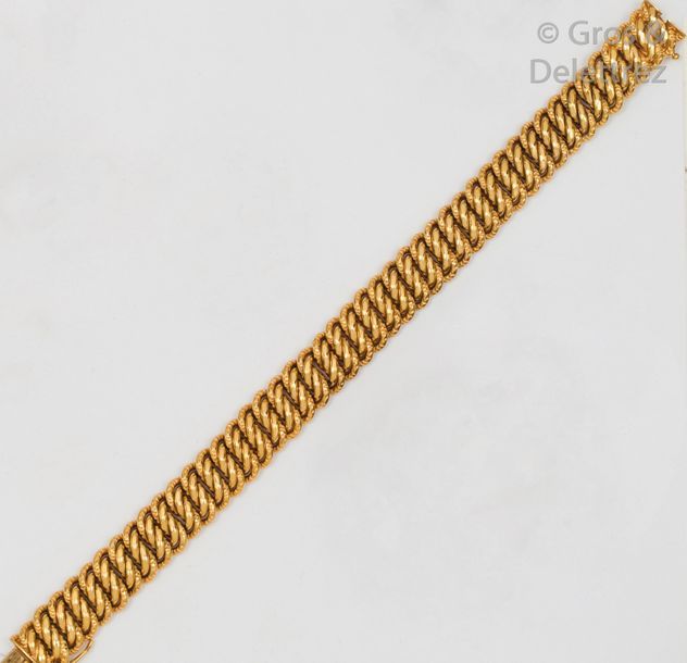 Null Bracelet « Gourmette » en métal doré.