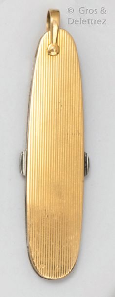 Null Striated yellow gold penknife, steel blade. Longueur : 7cm. P. Brut : 23.5g&hellip;