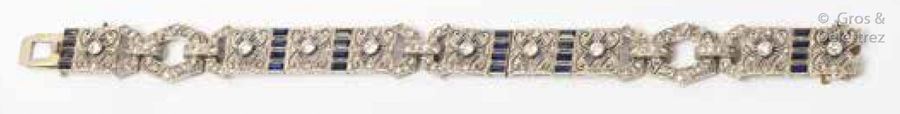 Null Bracelet souple en or gris, composé de maillons à motifs géométriques parti&hellip;