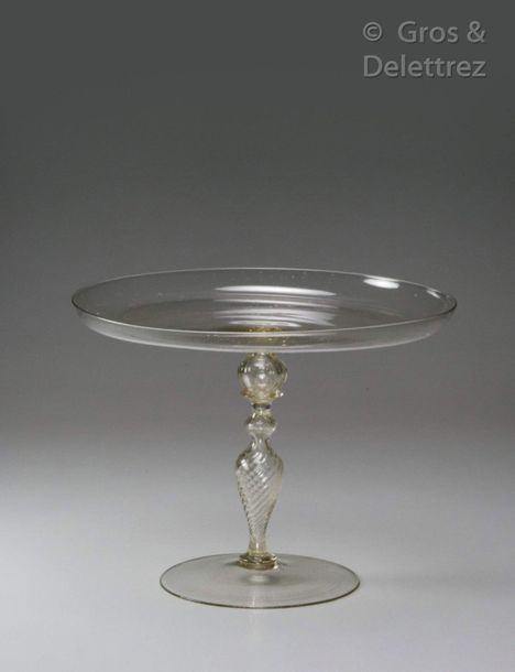 Null Wide cut tazza resting on a hollow leg composed of a bulb on a baluster wit&hellip;