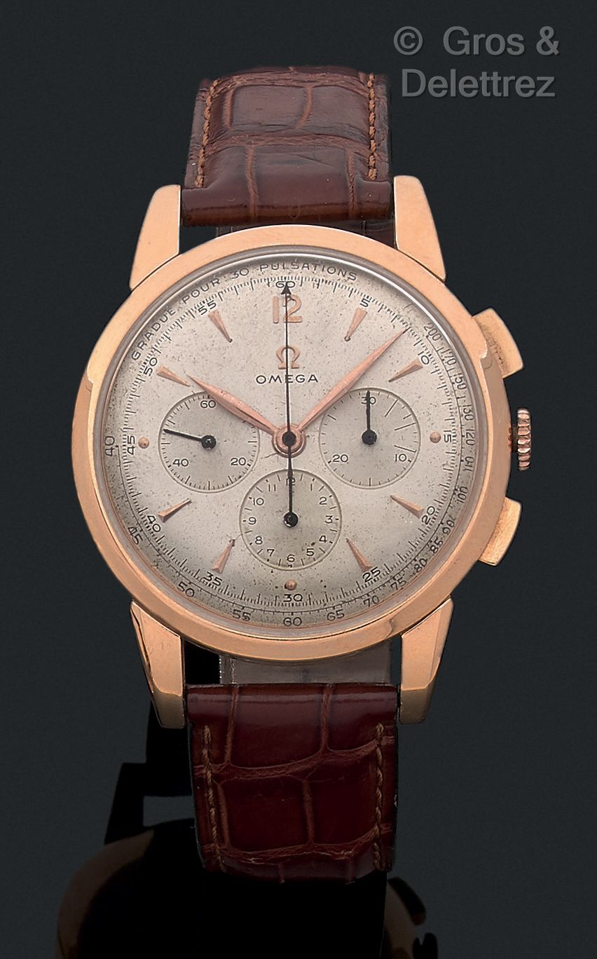OMEGA Vers 1950. 

Rare et grand chronographe en or rose 18K, marché Argentin. C&hellip;