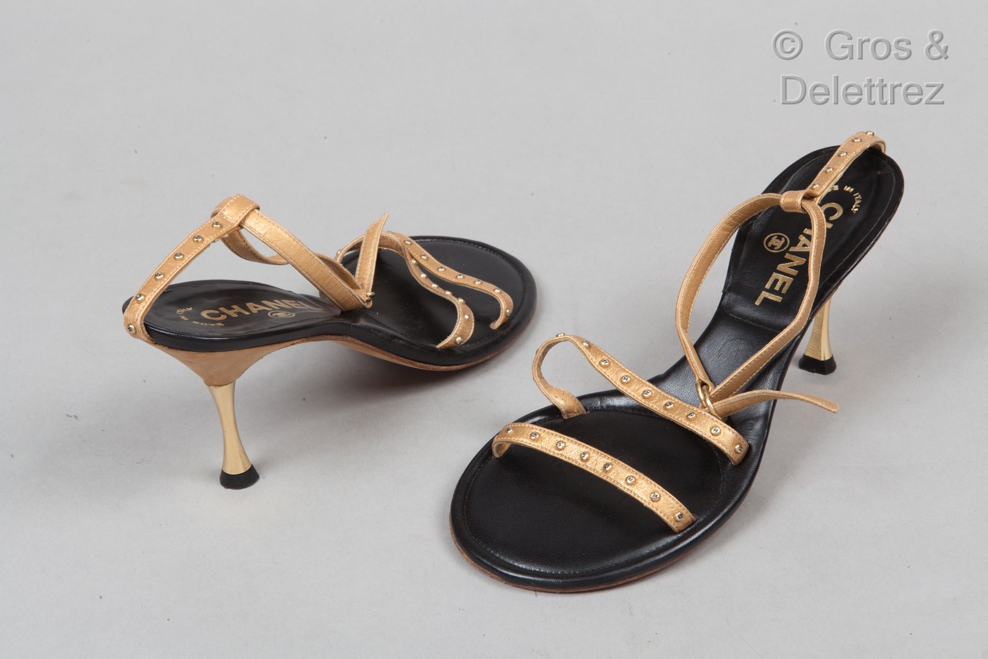 CHANEL Pair of black lambskin leather evening sandals, gold metallic lambskin le&hellip;