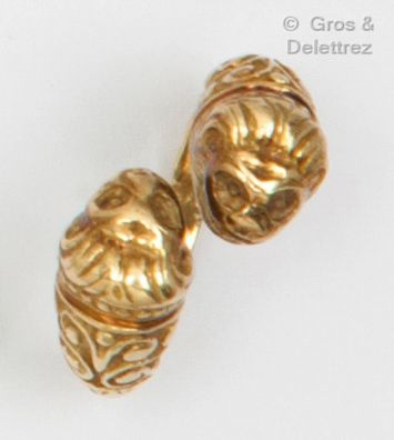 Null A yellow gold "You and Me" ring with two lion heads facing each other, each&hellip;
