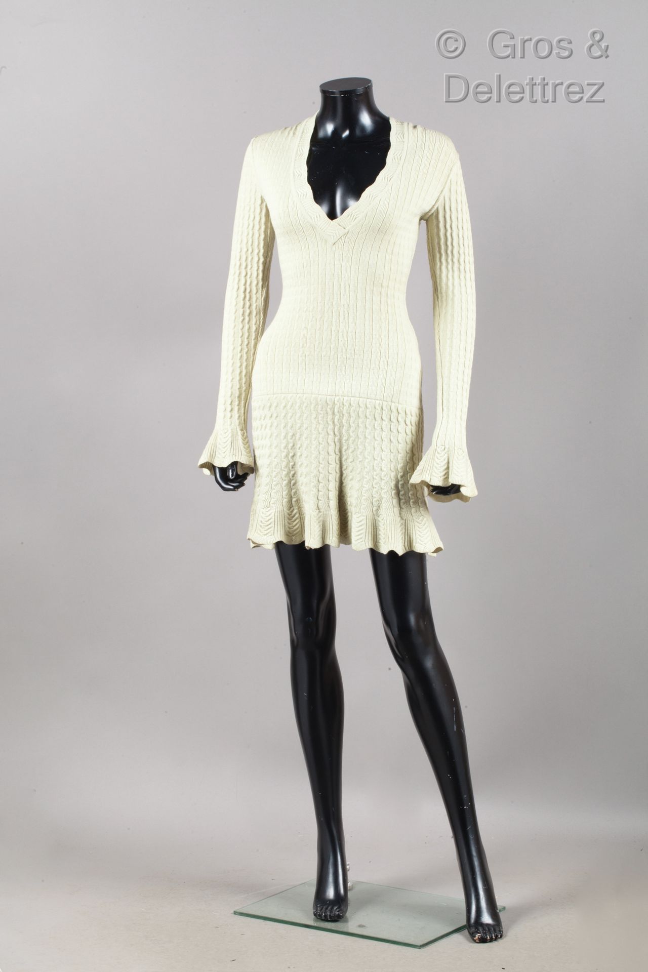 ALAÏA Skater dress in almond knit with wavy pattern, V-neckline, long sleeves an&hellip;
