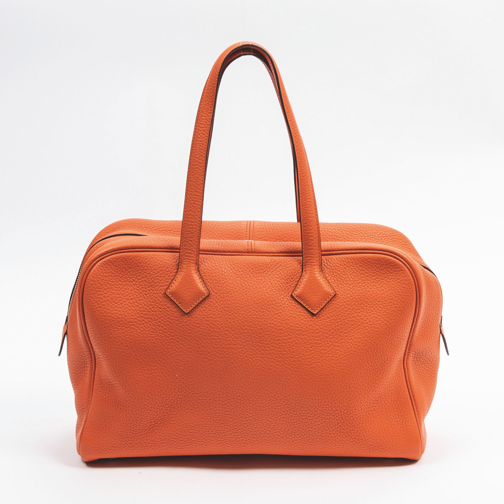 Null *HERMES Paris made in France year 2014 - "Victoria" bag 35cm in orange Clém&hellip;