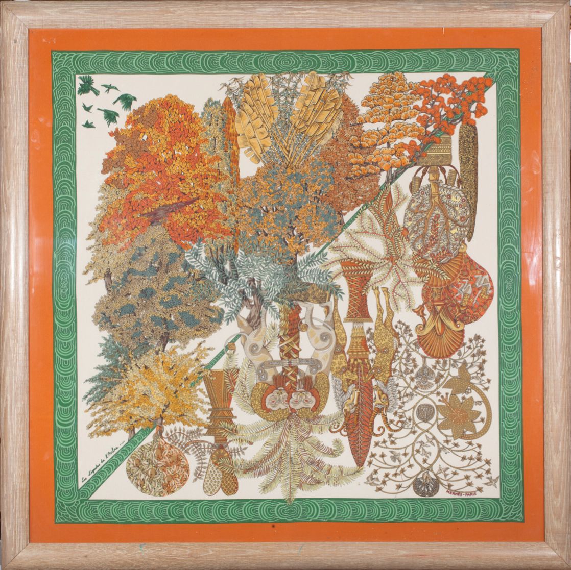 Null *HERMES 巴黎 法国制造 - 带框架的方形印刷丝绸，标题为 "Les Légendes de l'arbre"，奶油色背景，橙色边框，96.5 &hellip;