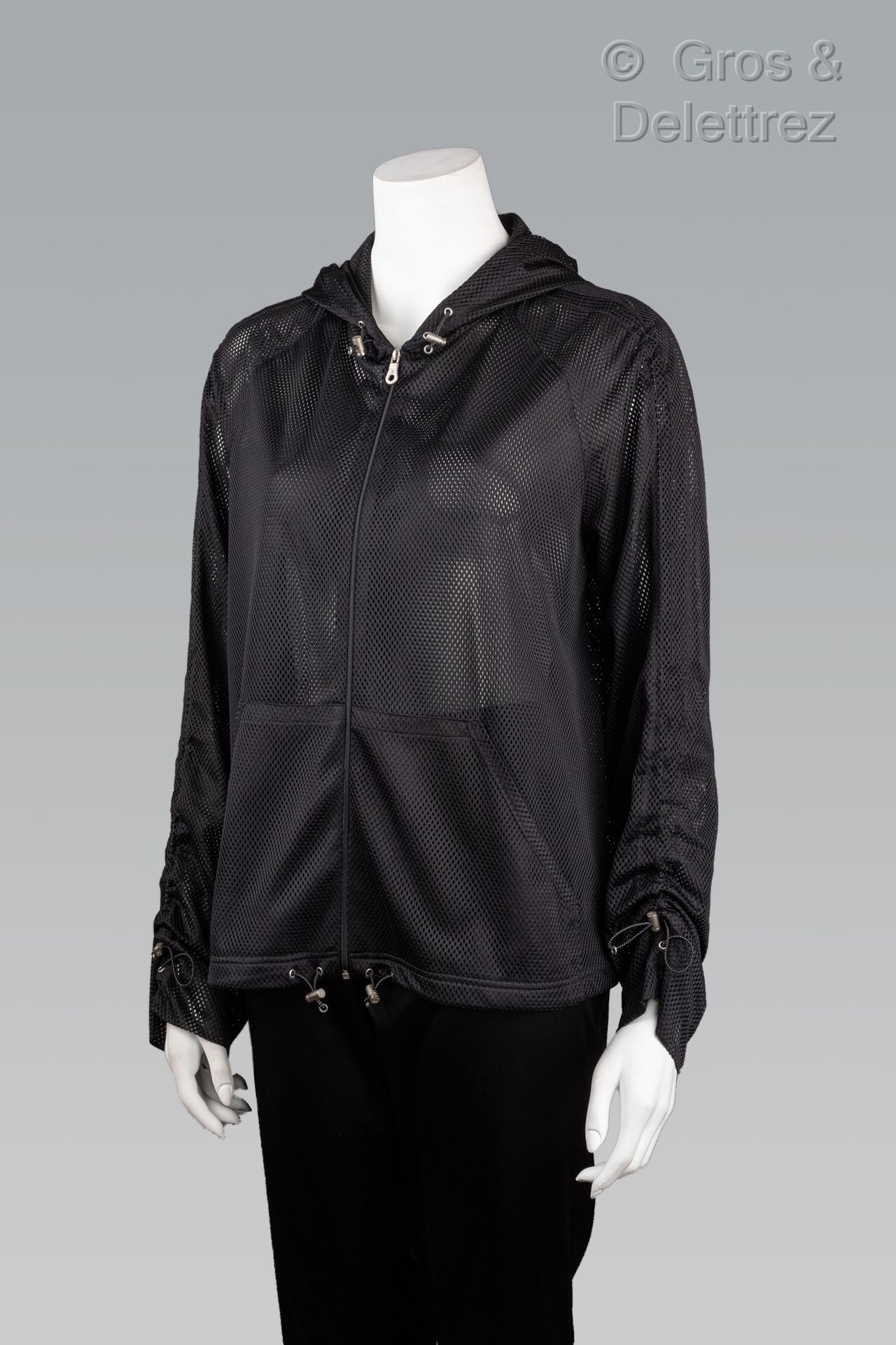 Null CHANEL

Sport Spring / Summer 2003

Hooded zipped jacket in black fishnet, &hellip;