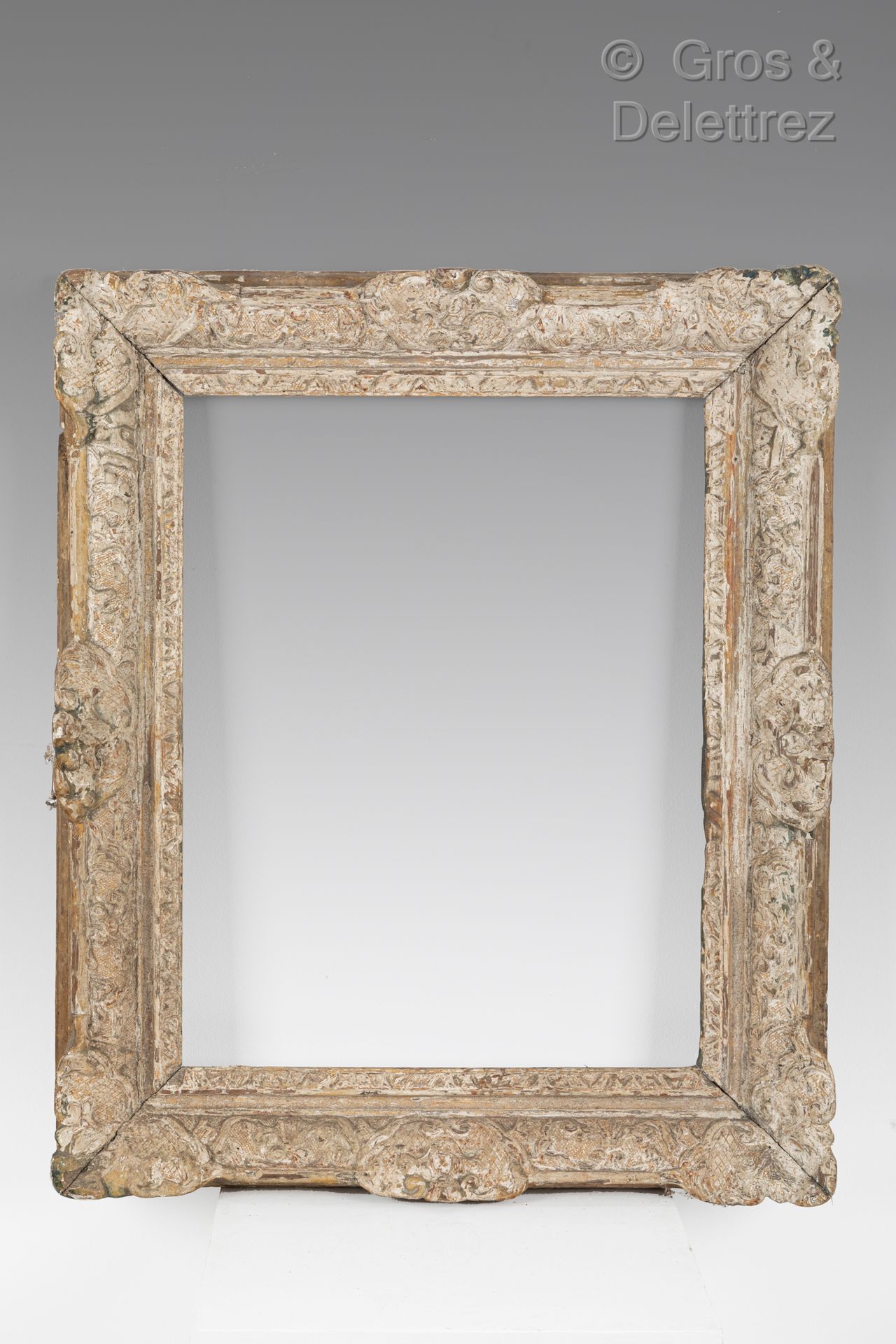 Null Carved oak frame with Bérain decoration.

Louis XIV period

34 x 45 x 8,5 c&hellip;