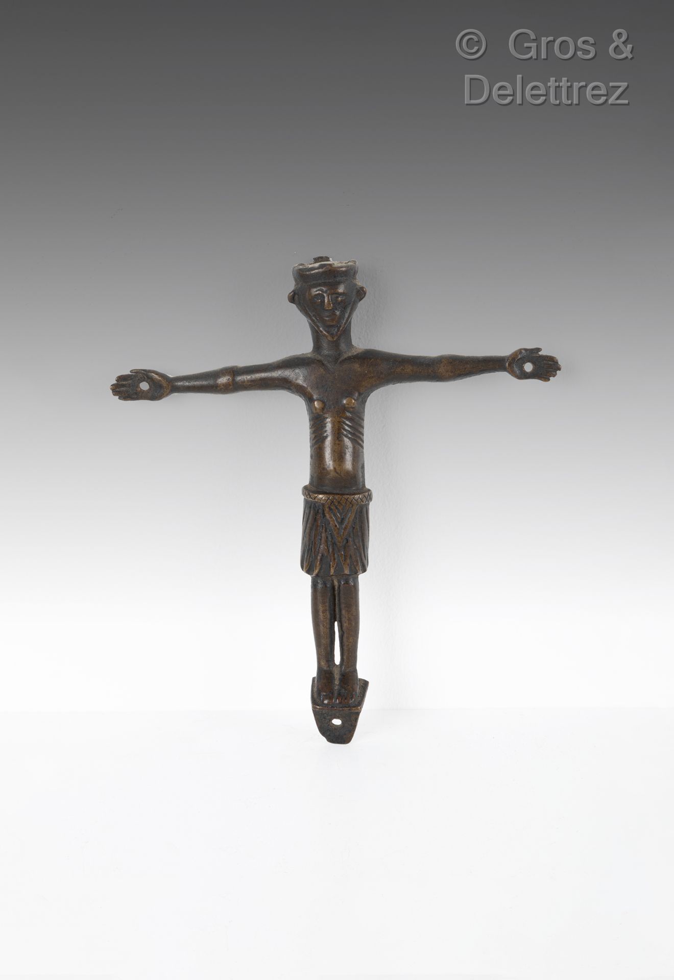 Null Christ en bronze, tête de forme triangulaire encadrée par une barbe en coll&hellip;