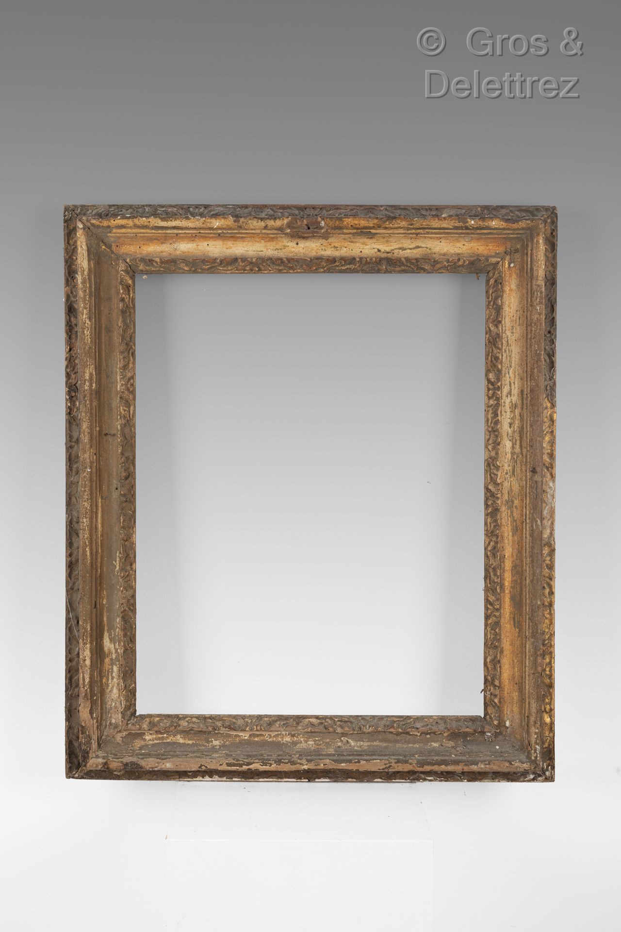 CARLO MARATTA 镀金木框

罗马 17世纪

43 x 55 x 8,8 cm。磨损和撕裂。10F