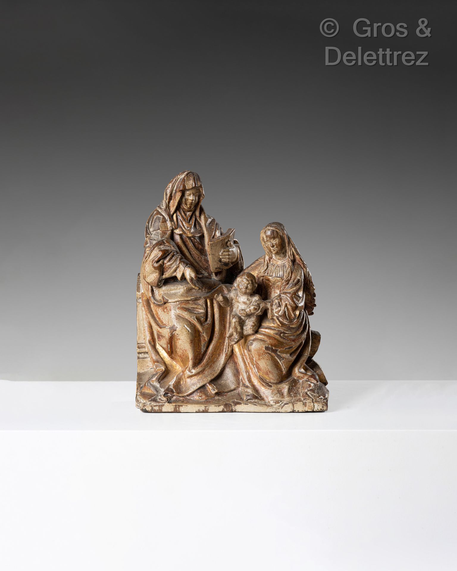 Null Sainte Anne lisant avec Marie et l’Enfant Jésus en chêne sculpté, monochrom&hellip;