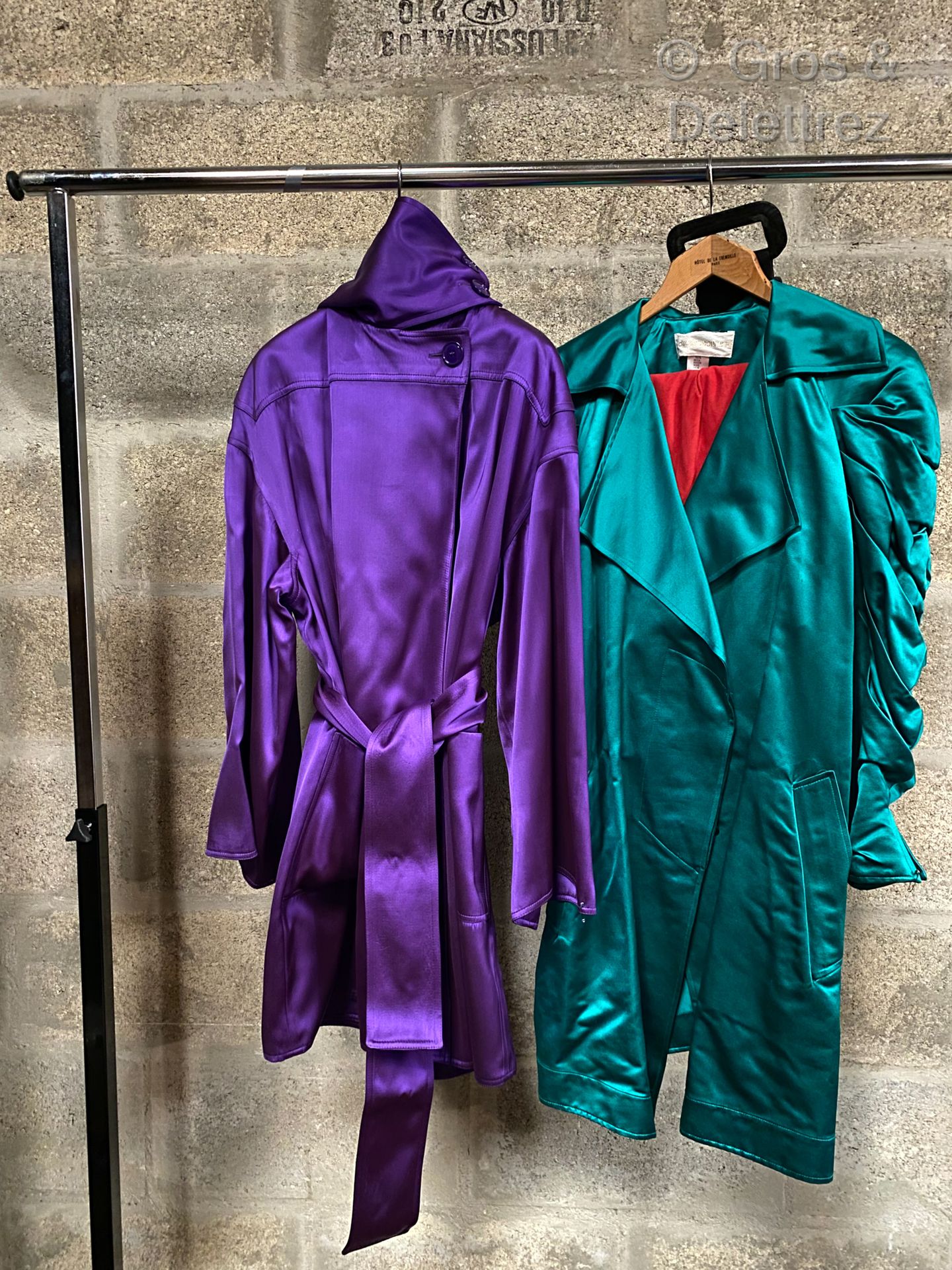 Null CLAUDE MONTANA, GIANFRANCO FERRE, Lot including a purple silk coat, and a g&hellip;