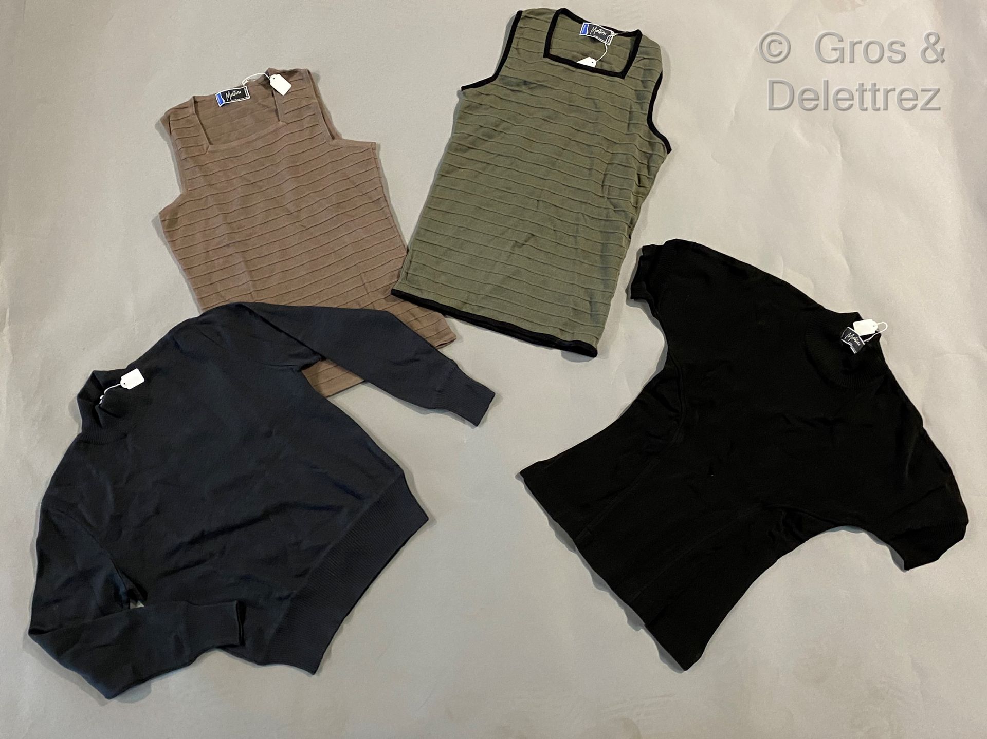 Null MONTANA系列由两件绿色和灰褐色的针织背心，两件无烟煤和黑色的羊毛连衣裤组成。