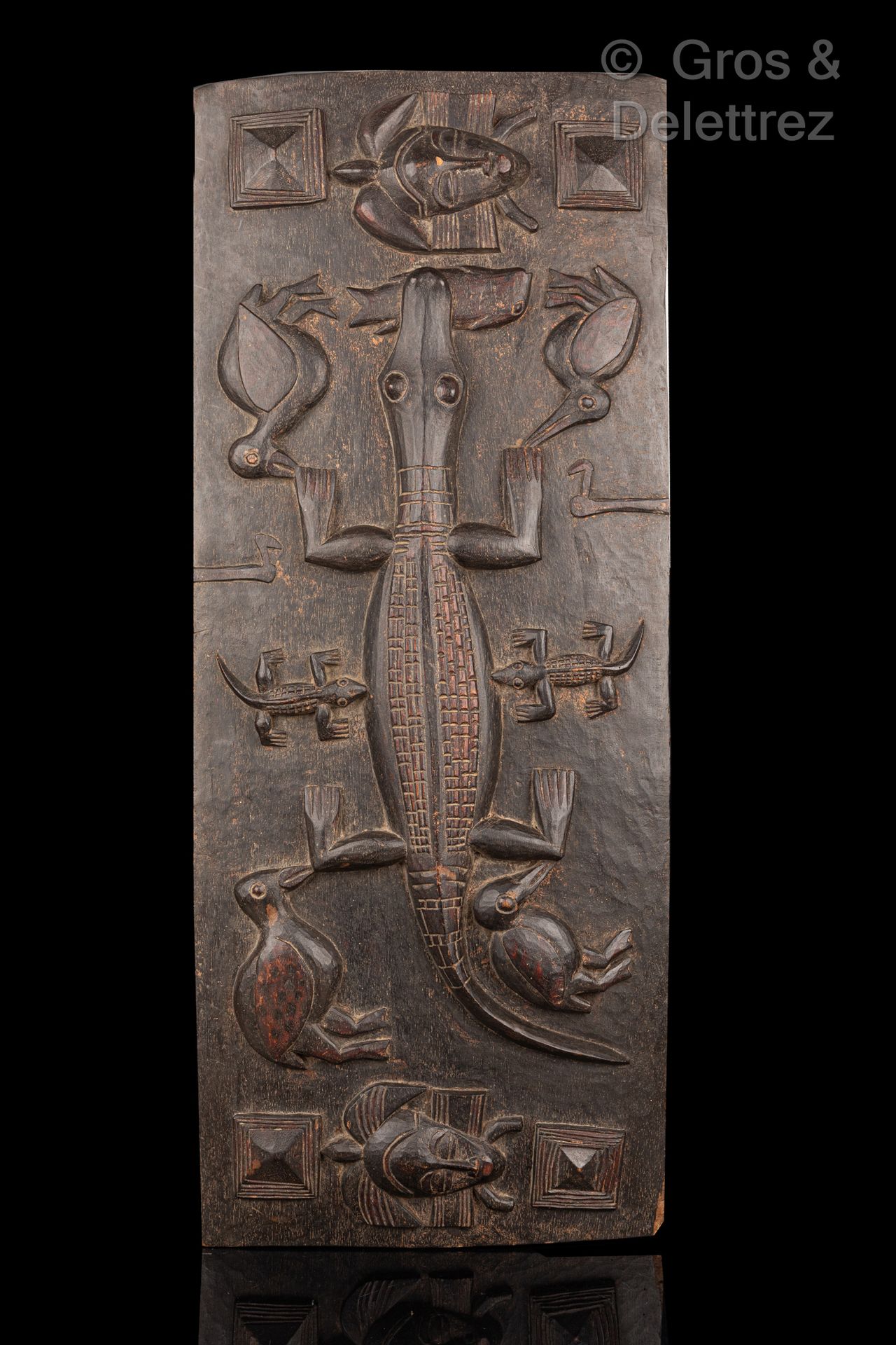 Null Dekorative Platte

Senufo-Stil "kolonial".

Elfenbeinküste

Holz

H. 86 cm
&hellip;