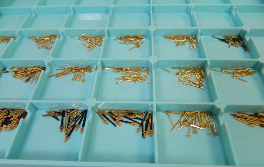 MOVADO Set di aghi maggioranza di aghi d'oro 300+ sce…