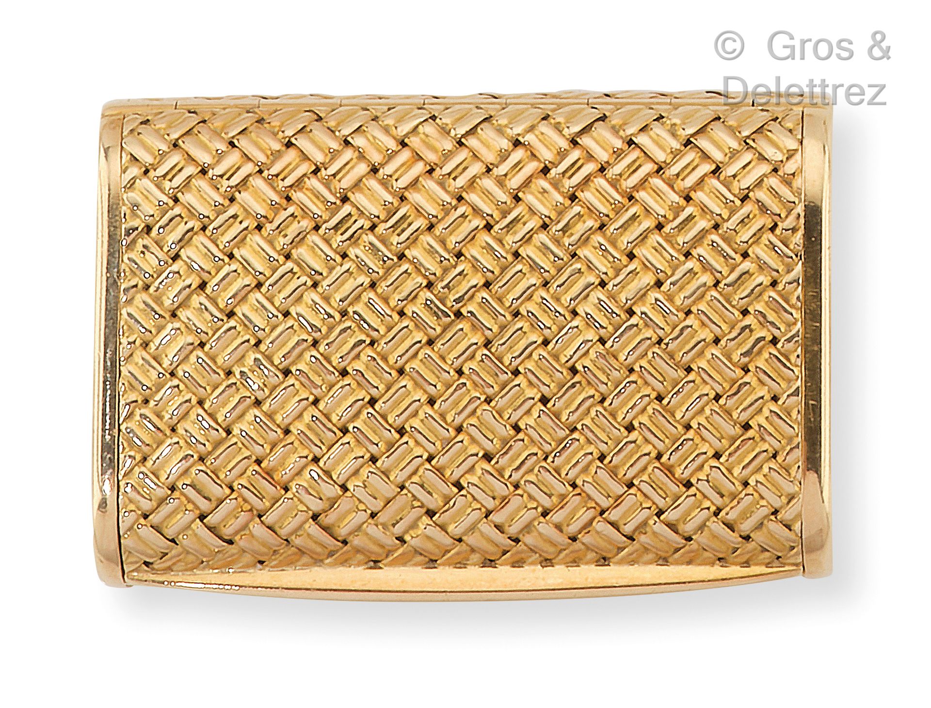 Null VAN CLEEF & ARPELS - Pill box in woven yellow gold. Signed and numbered. Di&hellip;