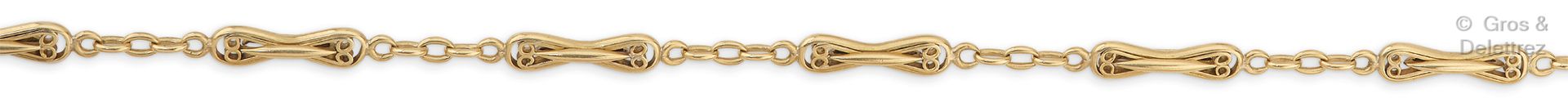 Null 纺锤形链节的黄金丝状表链。长度：42厘米。毛重：21.7克。