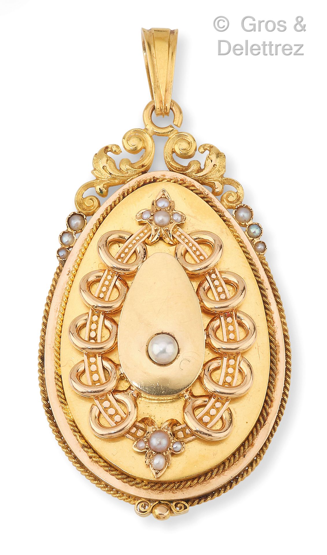 Null 黄金吊坠，有卷轴和珍珠，还有半颗珍珠。尺寸：7.5 x 3.5厘米。毛重：29.1克