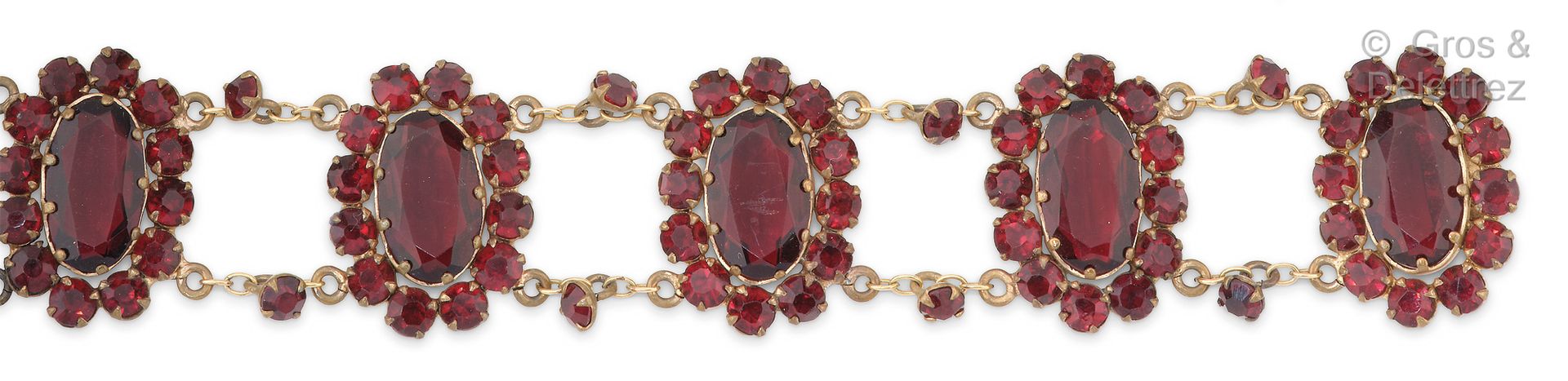Null Flexible bracelet in vermeil, decorated with six faceted garnets in a surro&hellip;