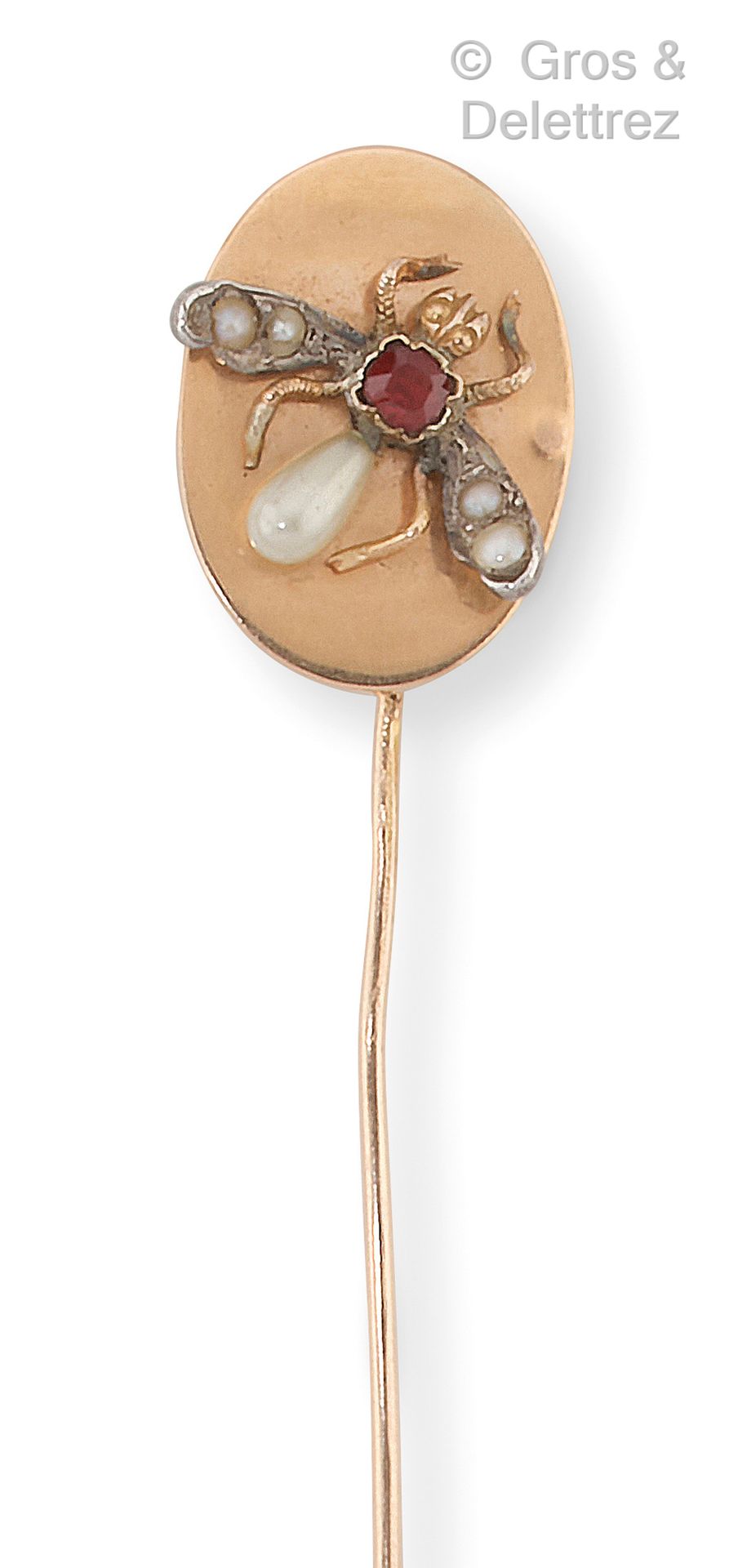 Null 玫瑰金领带针，上面有一只镶嵌着红色宝石和珍珠的蜜蜂。毛重：2.3克。