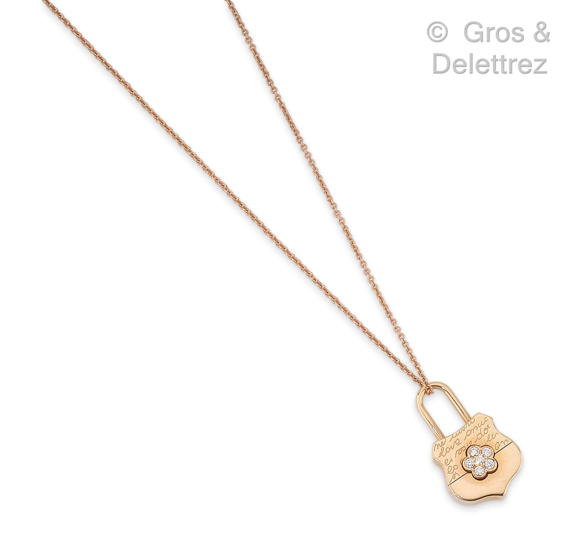 Null 玫瑰金 "Cadenas "项链和吊坠，装饰着由六颗明亮式切割钻石组成的花朵。表扣上饰有一颗蓝宝石。链条长度可调节：41.5至43.5厘米。毛重：7.&hellip;