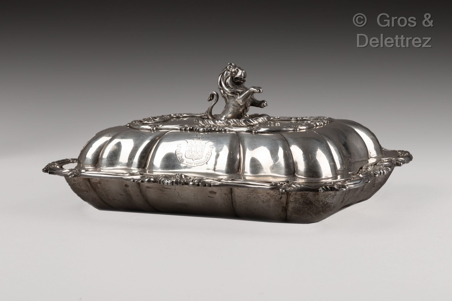 Null Covered silver vegetable dish of rectangular form, the edge underlined by s&hellip;