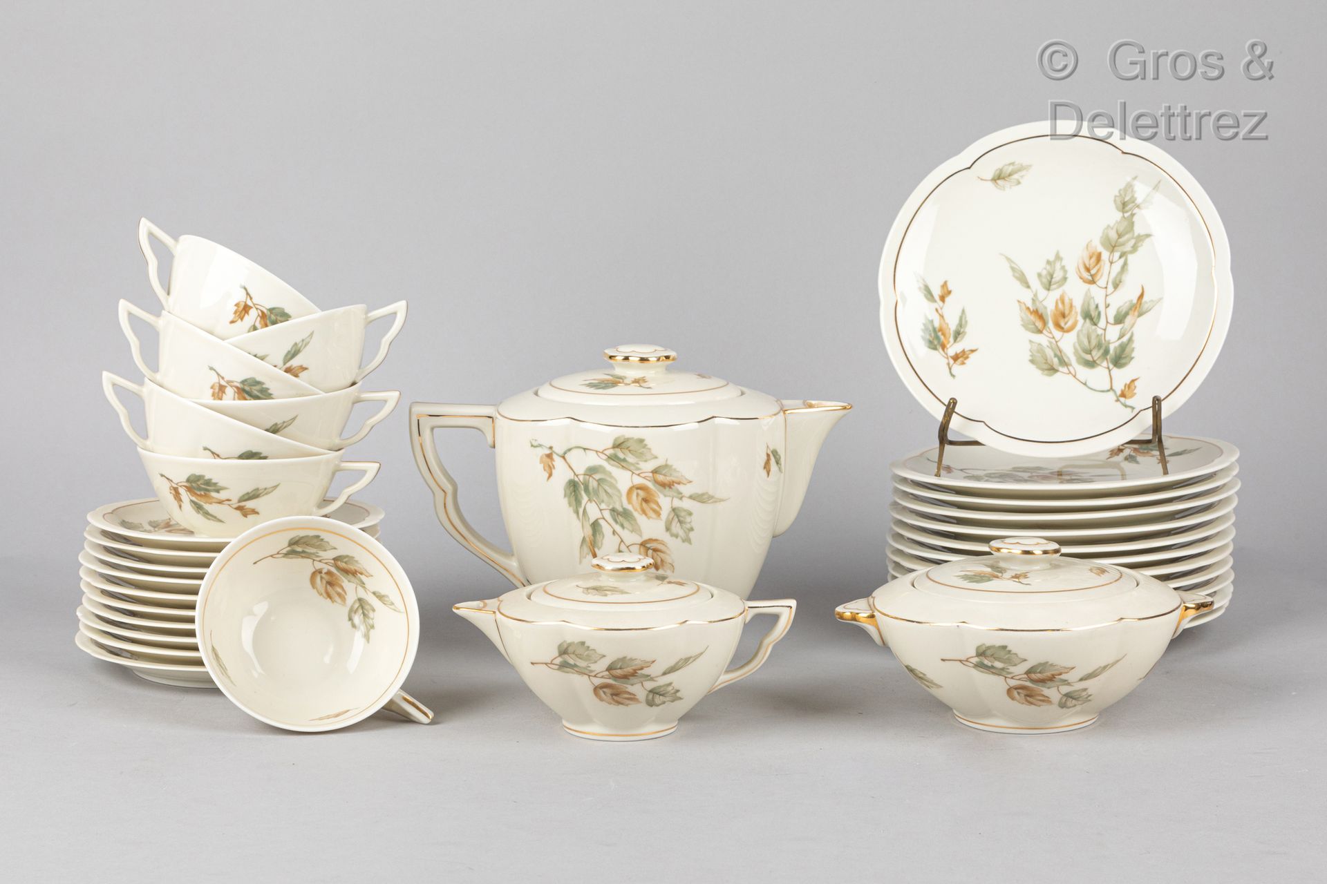 Null Service à thé en porcelaine à décor de feuillages composé d’une théière, un&hellip;