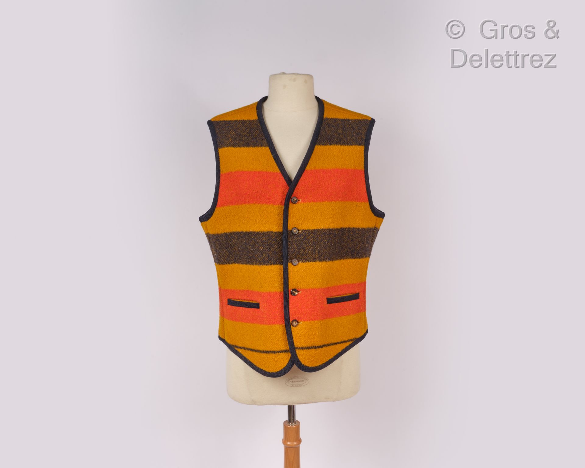 HERMES Paris Sleeveless wool vest "Rocabar" trimmed with a navy link, V-neckline&hellip;