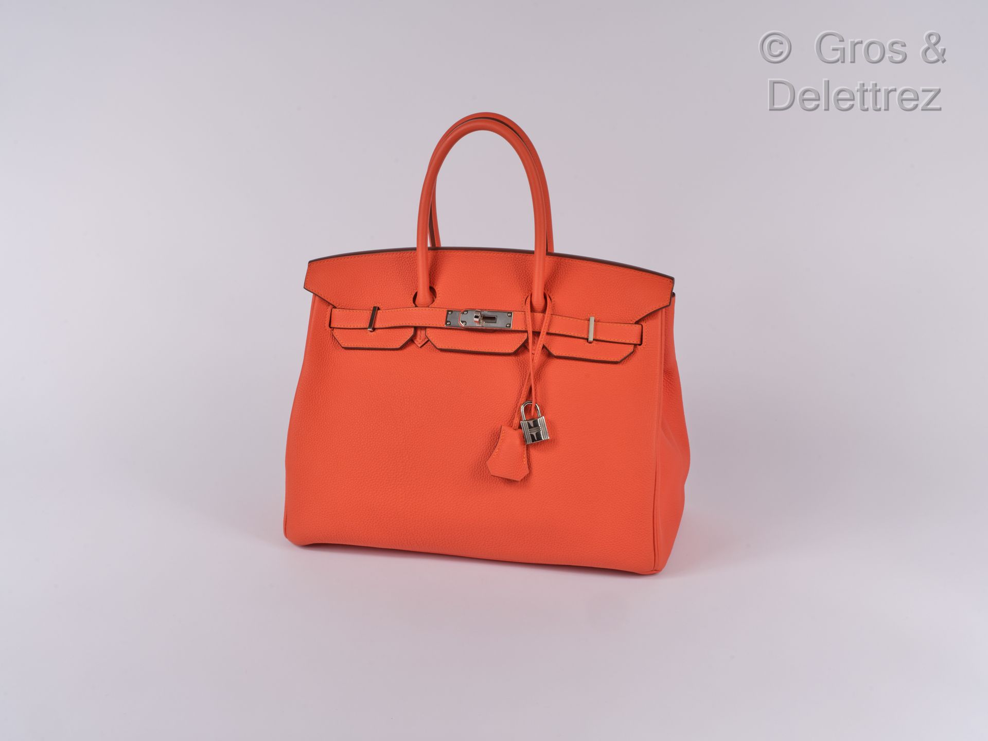 HERMÈS Paris made in France année 2019 Birkin" bag 35 cm in orange Togo calfskin&hellip;