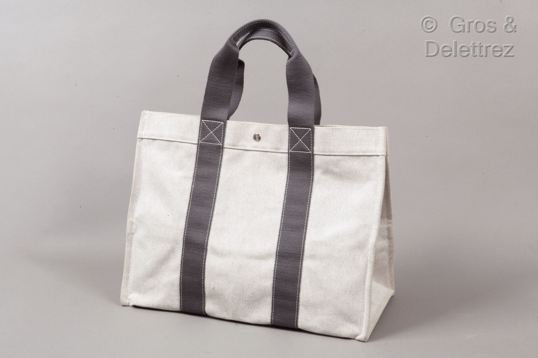 HERMÈS Paris made in France Bag "Toto Bag" 48 cm in canvas H mottled beige, gray&hellip;