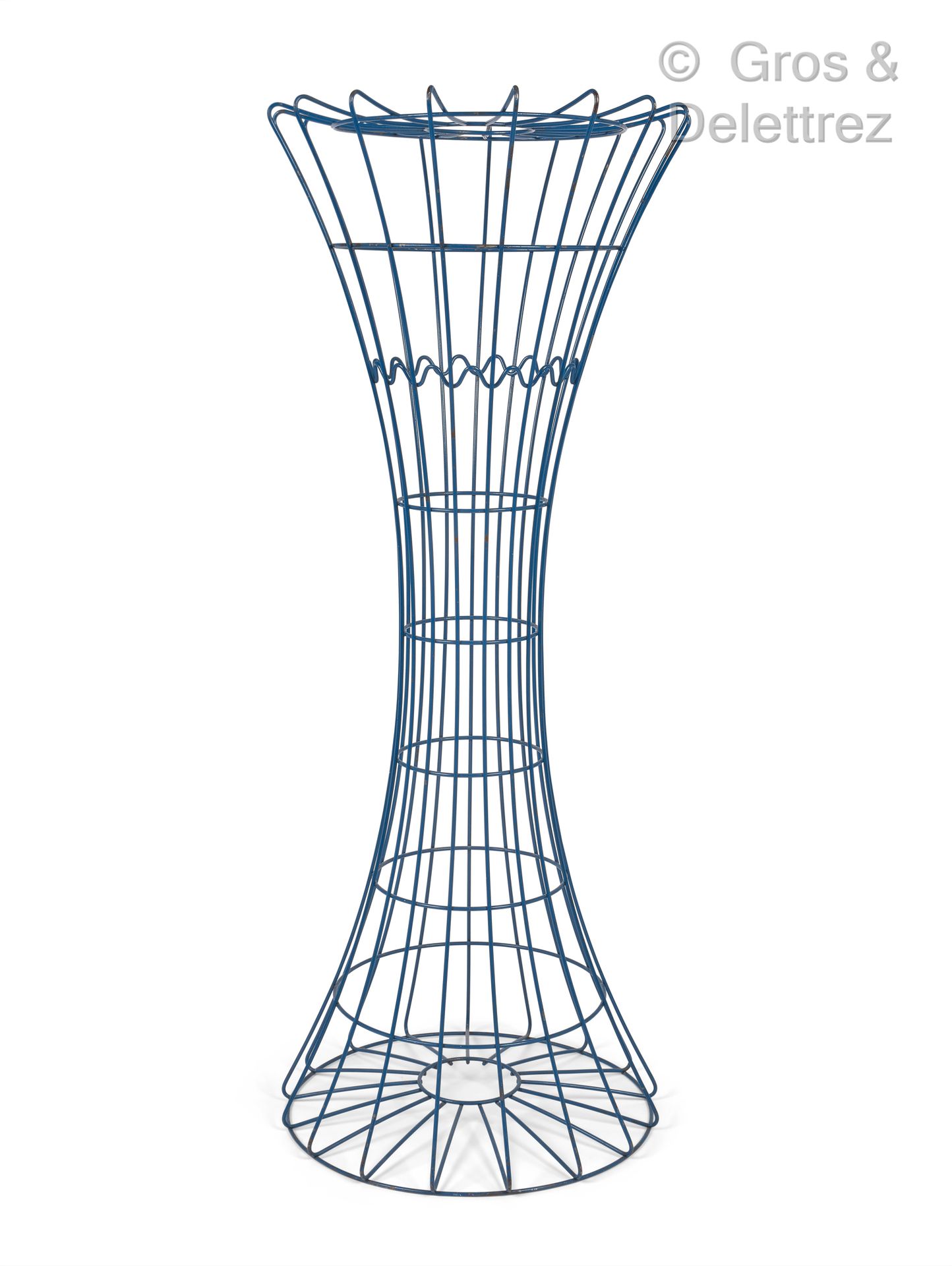 Verner PANTON (1926-1998) Porte Manteau, structure en métal laqué bleu.

Édition&hellip;