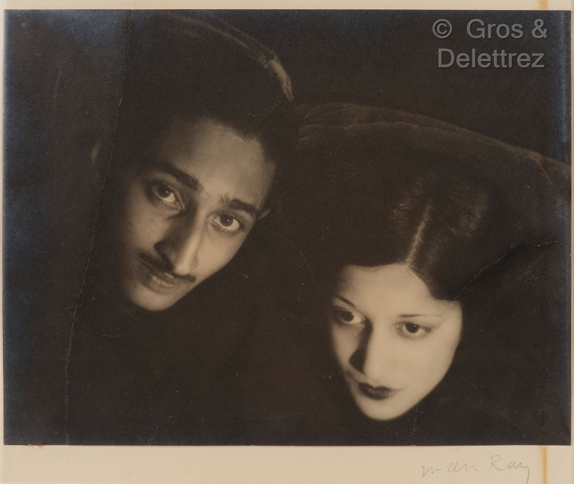 MAN RAY (1890-1976) The Maharajah and his wife

Rare black and white photograph.&hellip;