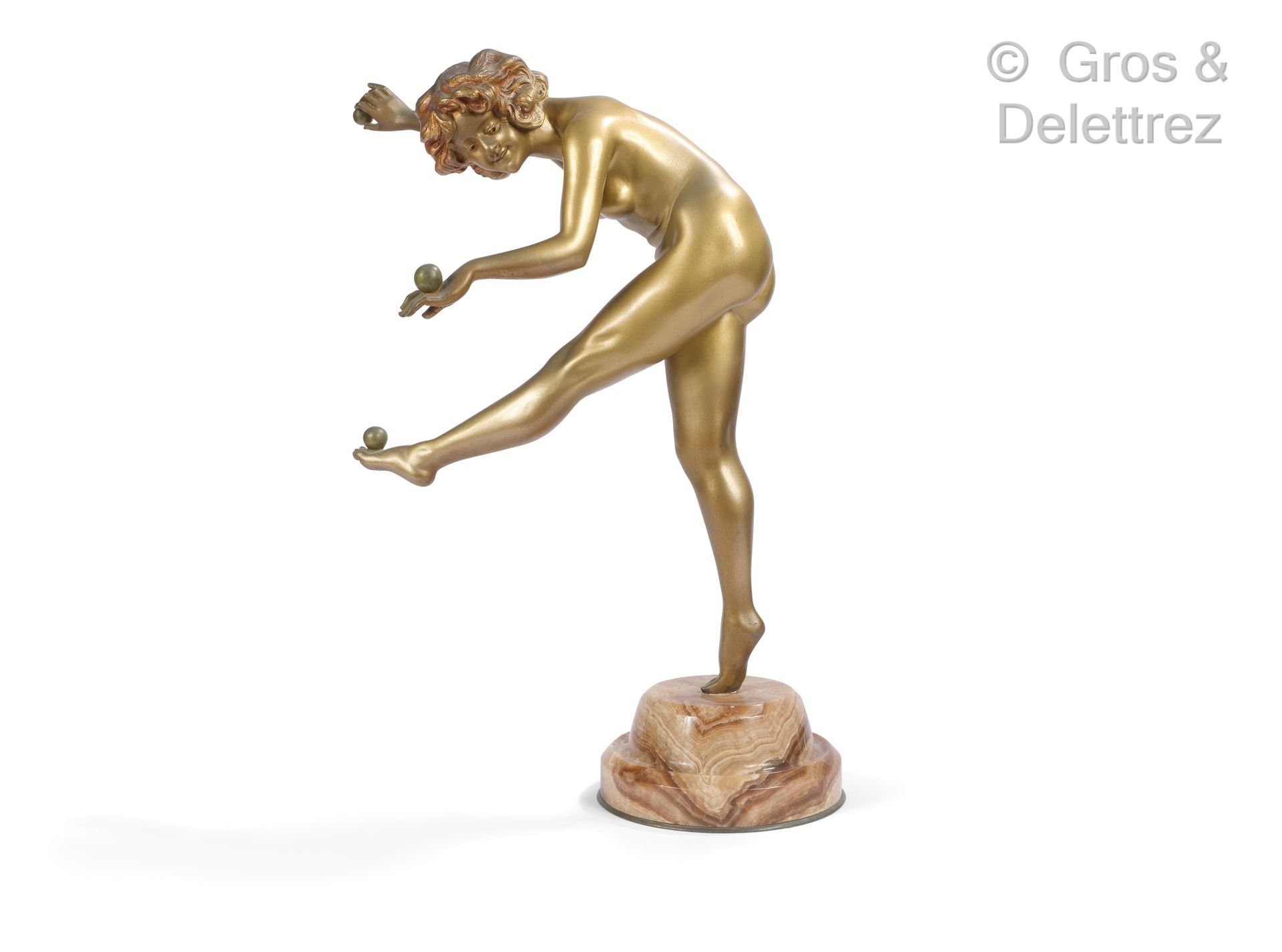 Claire Jeanne COLINET (1880-1950) 保龄球运动员

带有金色铜锈的青铜雕塑。

在露台上签名。

旧版铸铁。

高：49.5厘米