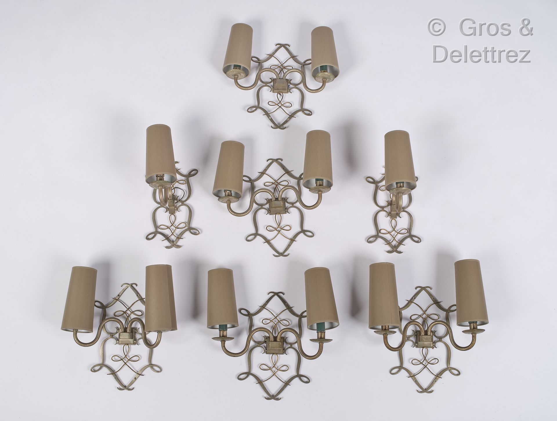 Null Work of the 60's

Set of five two-light sconces and a pair of simple sconce&hellip;