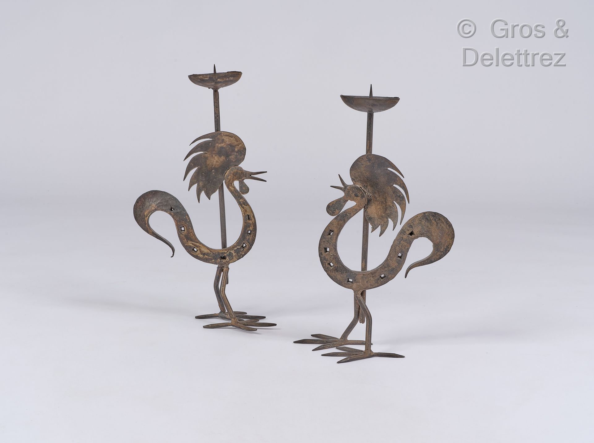 Null Brutalist work

Suite of two metal pikes representing roosters

H : 36 and &hellip;