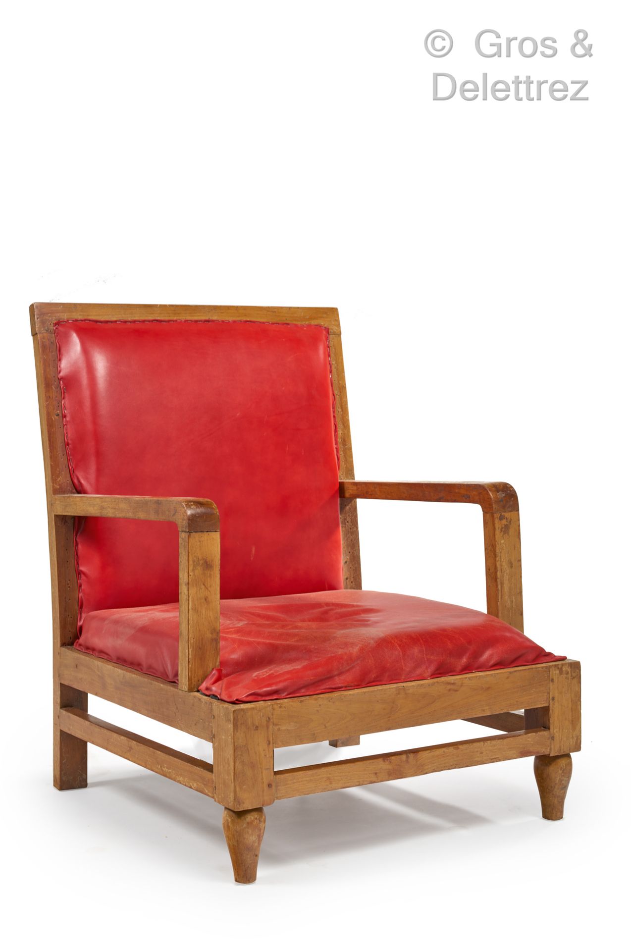 Null ARBEIT aus den 1950er Jahren

Niedriger Sessel aus Nussbaumholz, gerade Rüc&hellip;