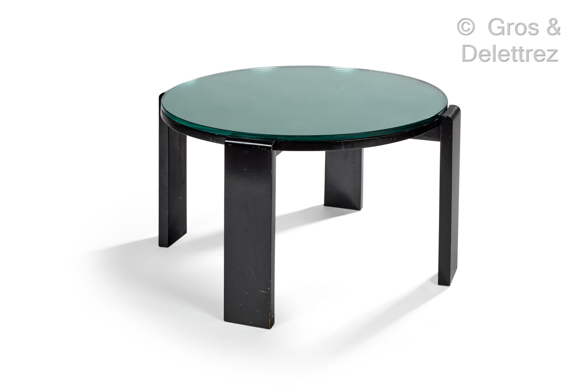 Null JACQUES ADNET (1900-1984)

Table basse en bois laqué noir à plateau circula&hellip;