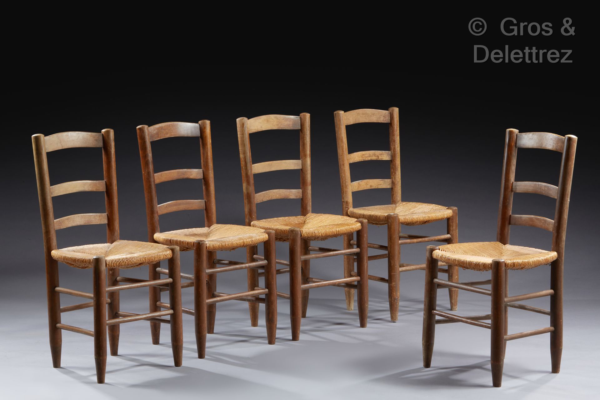 Null 夏洛特-佩里昂，在品尝了

套装五把椅子，山毛榉和稻草编织的模型

约1960年

高：89 / 宽：41 / 深：41厘米
