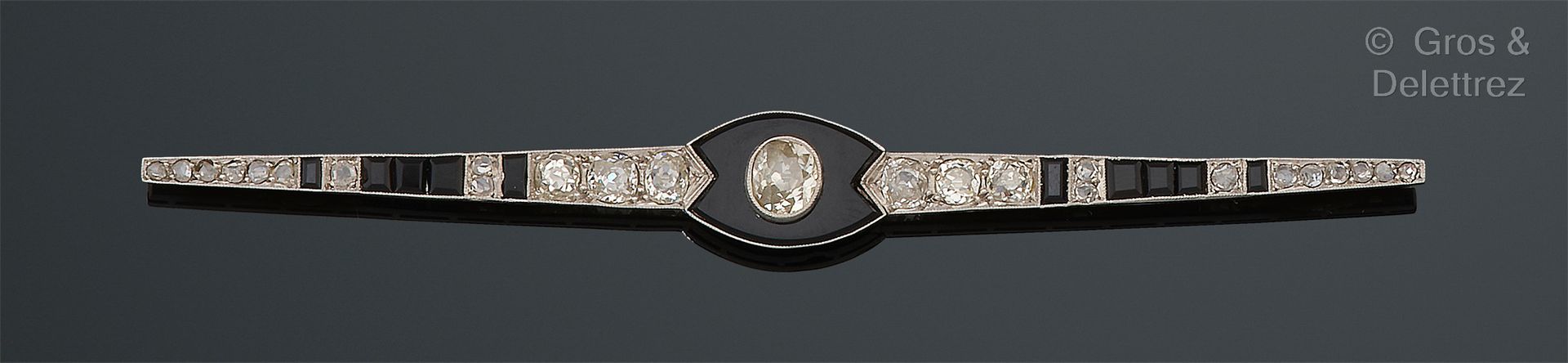 Null Broche « Barette » à motif géométrique en platine, diamants de taille ancie&hellip;