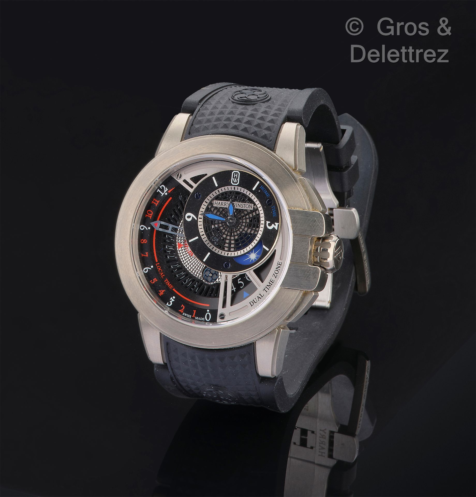 HARRY WINSTON Dual Time Zone N°111/300 - Raro cinturino in zalio. Cassa rotonda.&hellip;