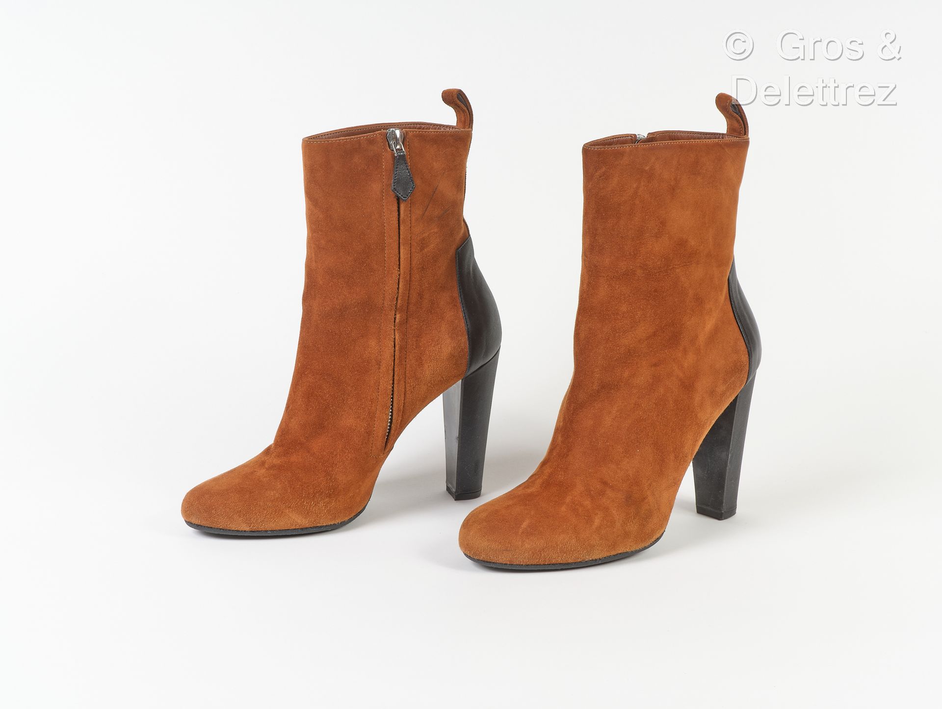 HERMES Paris Made In Italy Pair of zipped boots in cocoa suede lambskin and blac&hellip;